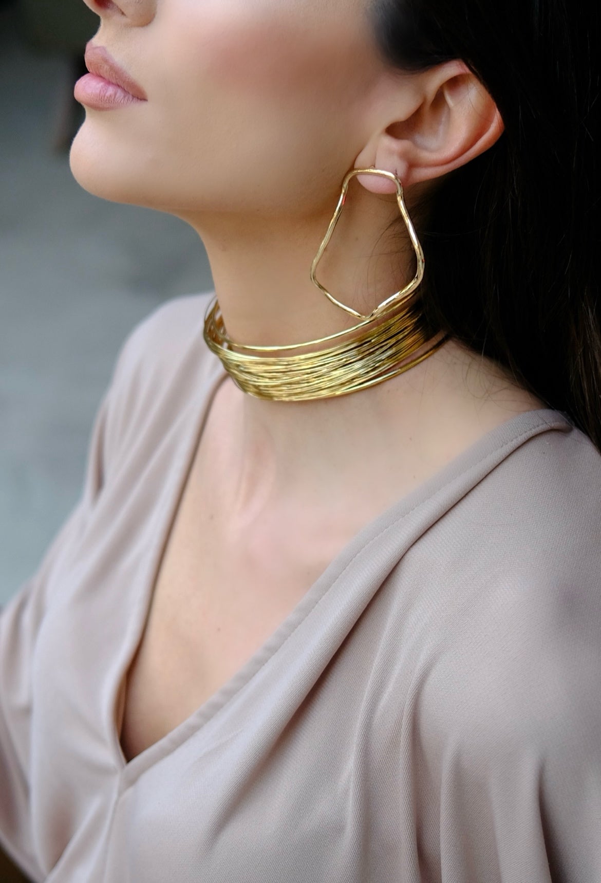 LUCE CHOCKER